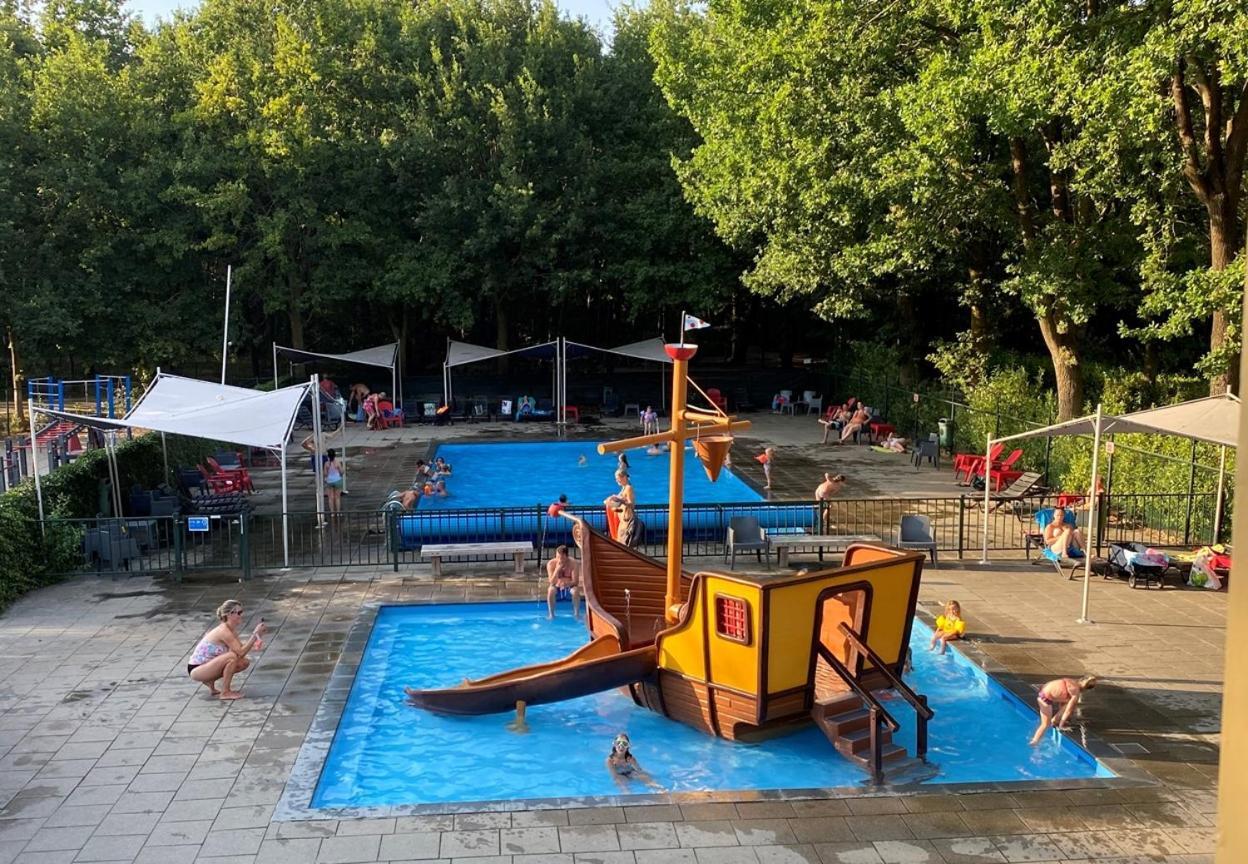 ホリデーパーク ダインフーフェ Udenhout エクステリア 写真