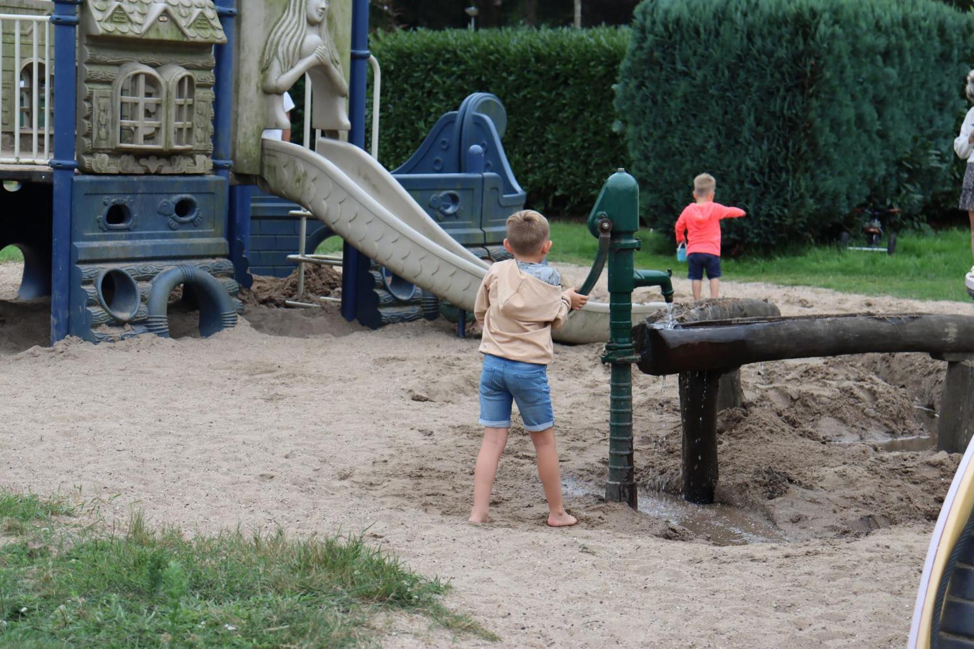 ホリデーパーク ダインフーフェ Udenhout エクステリア 写真
